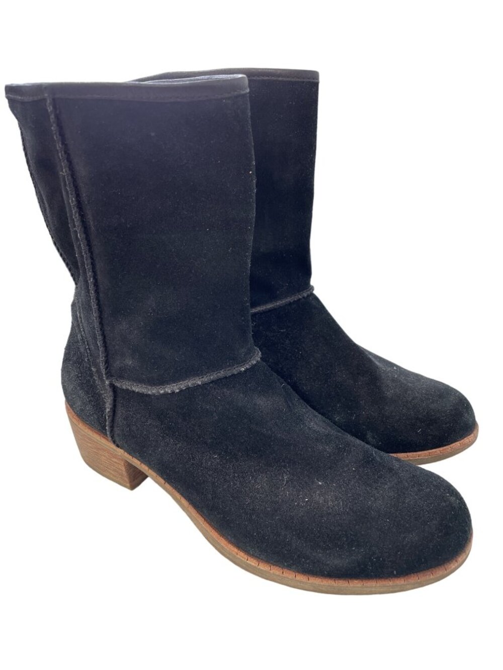 UGG Cyrinda Boots Size 8 Mid Calf Black Suede Leather Round Toe Ranch Farm Chic